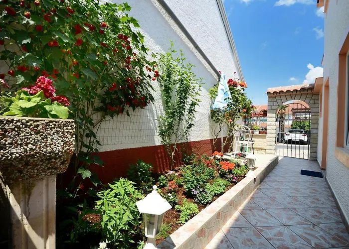 With Parking Space - 13141 Poreč