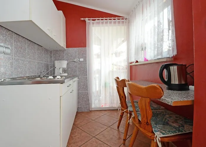 With Parking Space - 13141 Apartamento Poreč