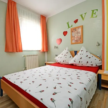 With Parking Space - 13141 Apartman